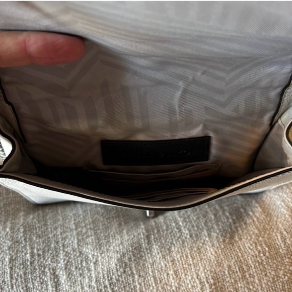 Rebecca Minkoff Crossbody Purse with Turnlock Closure Grey - Picture 5 of 7